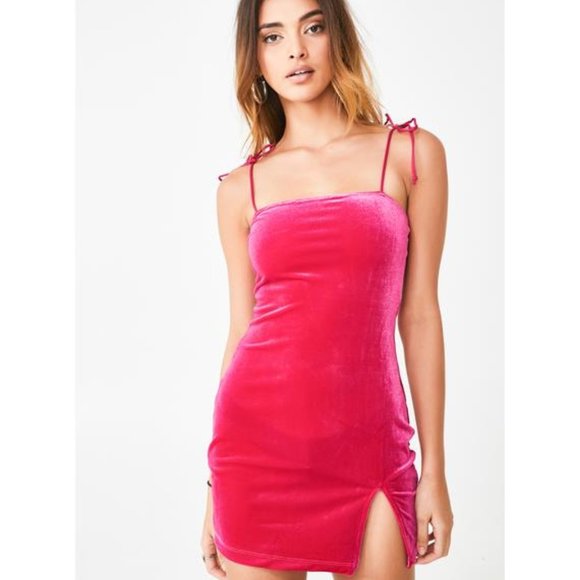 SOLD!🆕Dolls Kill Motel "Verso" Pink Velvet Dress - Picture 2 of 12